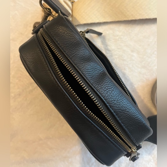 Camera Crossbody bag with straps; Universal Thread, black - Picture 4 of 10